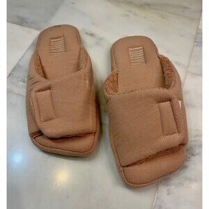 NWOT LUNYA Slippers Blush Pink, Size M
